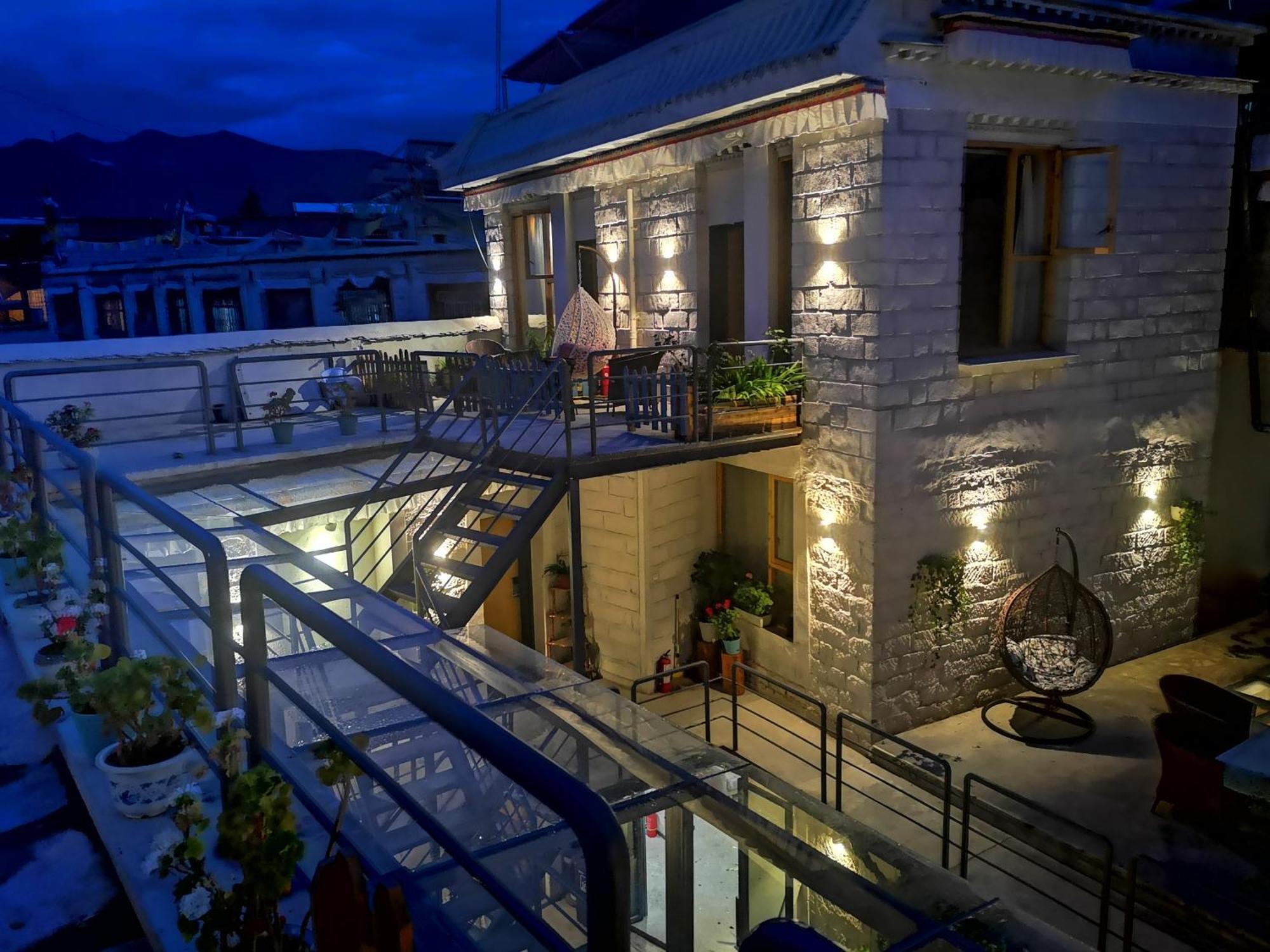 Fengma Feiyang Hostel 라사 외부 사진